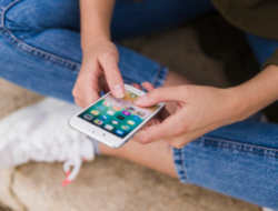 Cara Menyembunyikan Aplikasi di iPhone dengan Mudah dan Aman